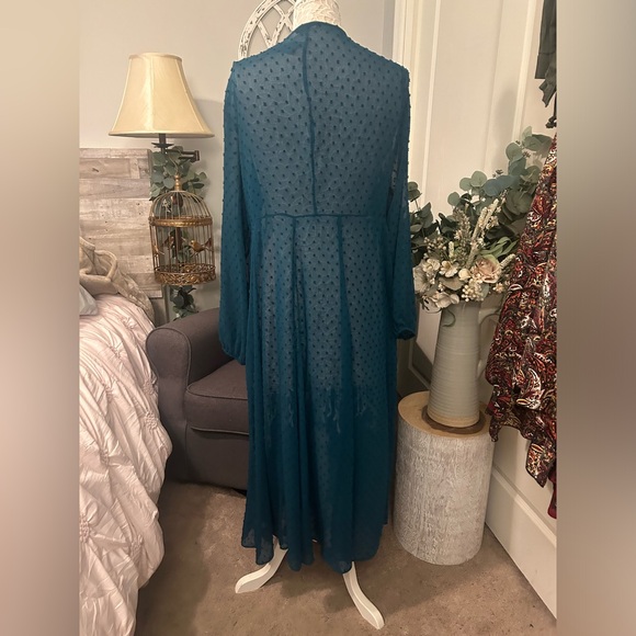 Torrid Chiffon Polka Dot Duster - Picture 10 of 11